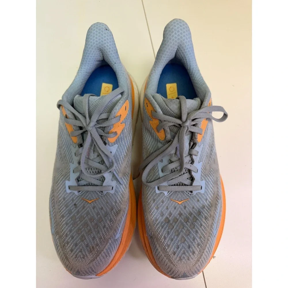Hoka One One hoka one
